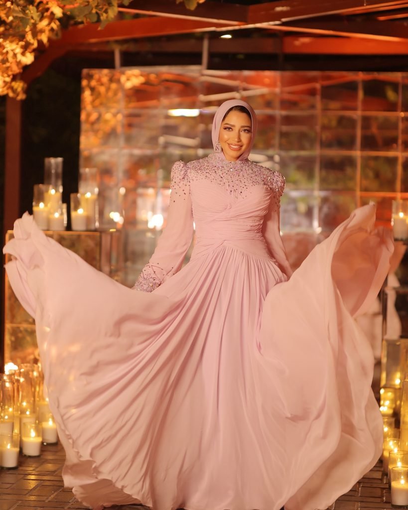 أجمل تصاميم الفساتين للمحجبات في المناسبات 2025 1 454409477 18304353325163836 3900470916619717360 n 819x1024986961979