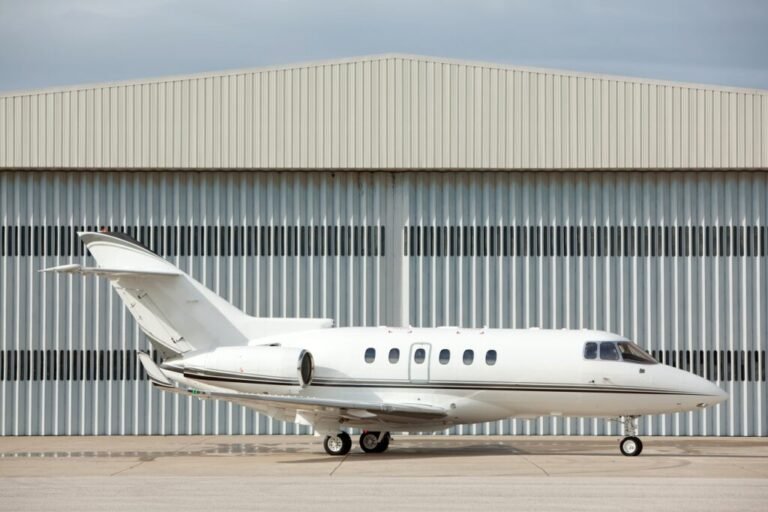 hawker hangar 1024x6821746389785