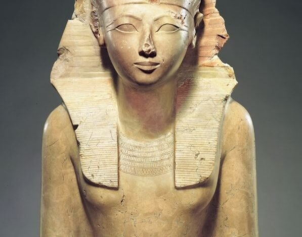 seated statue of hatshepsut met hatshepsut20121824796332