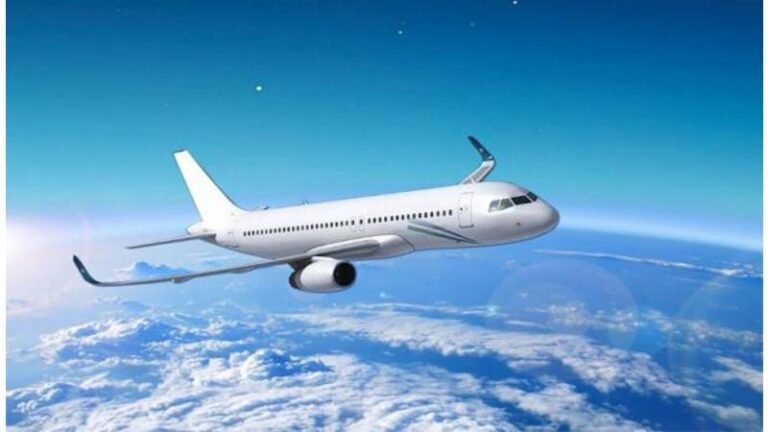 تفسير حلم الطائرة في السماء108951669