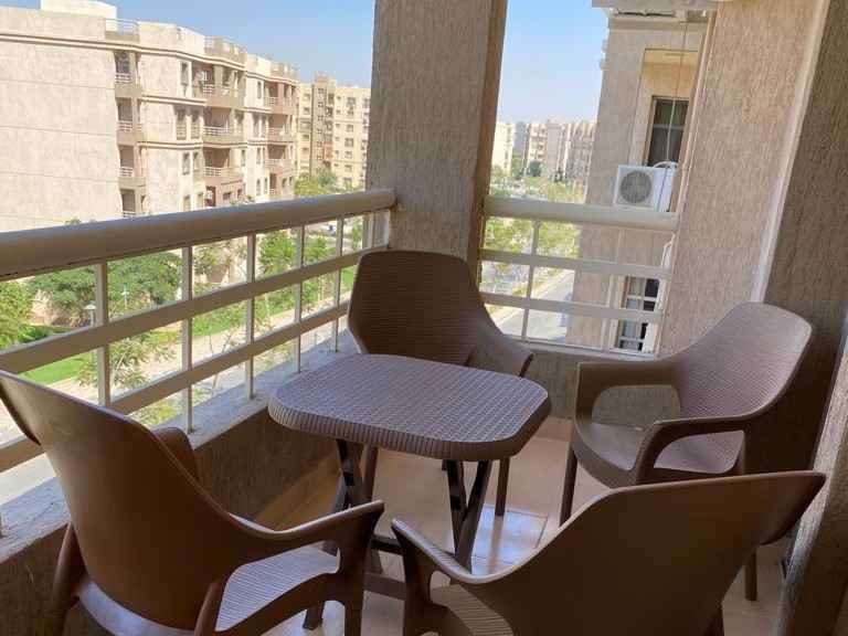 شقة مميزة مفروش في مدينتي1917895041