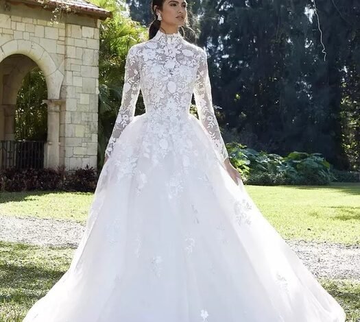 فساتين زفاف مع ياقة1178066627