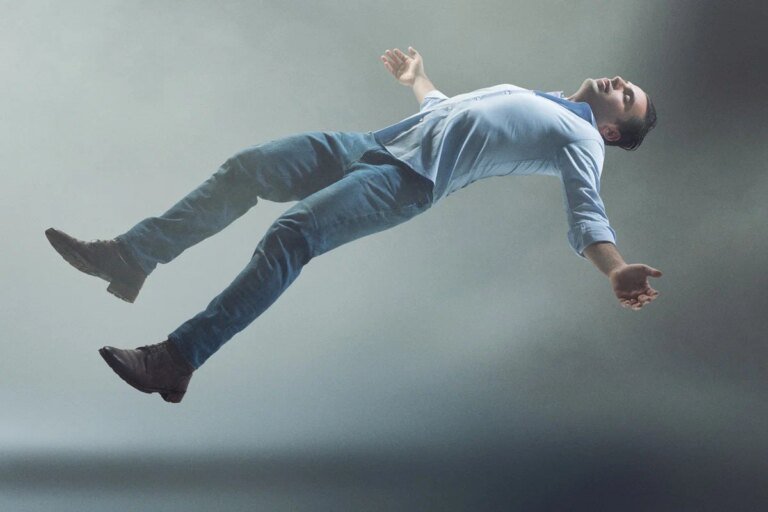 النزول من مكان مرتفع 1735 053719673665725