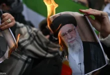 تناقض وصراع داخل هرم السلطة في إيران