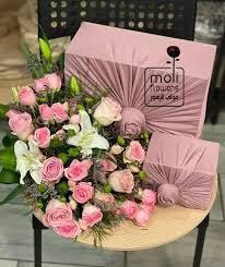 تغليف الهدايا والورد