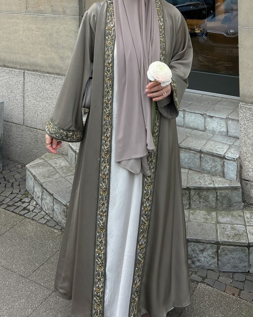 ملابس محجبات محتشمة