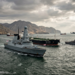 ستارمر وترامب ومضيق هرمز: تحرك دولي عاجل لتأمين الملاحة