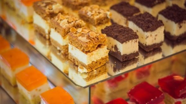 تفسير حلم تناول الحلويات: متعة أم إدمان؟ - تحليل علمي لحلم تناول الحلويات