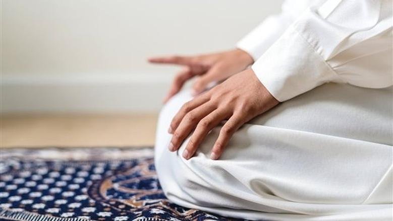 تفسير رؤية الصلاة في مكان غير نظيف في المنام - القيم والعبر المستفادة